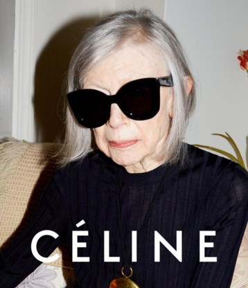 Joan Didion, een hippe tachtiger in de nieuwe campagne van Céline. 