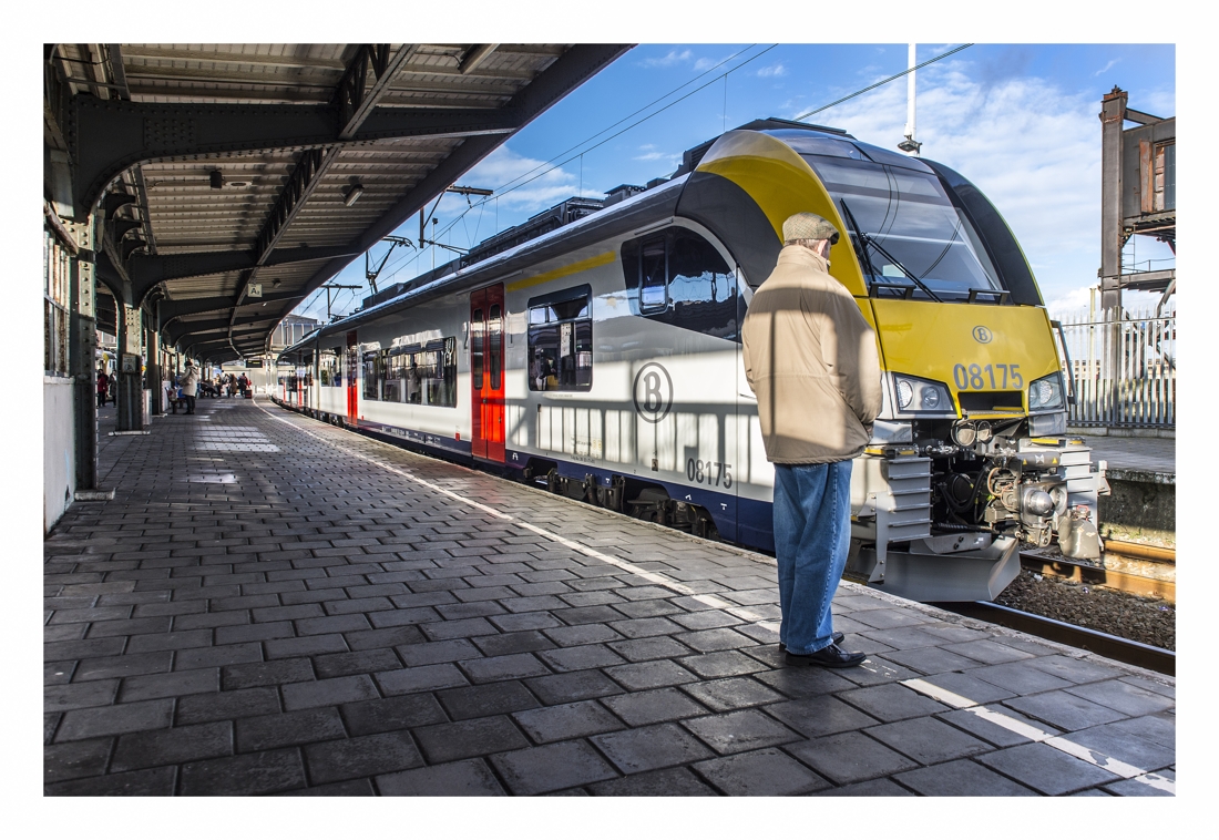 Acht Op De Tien Treinreizigers Ontevreden Over Nieuwe Dienst... - De ...