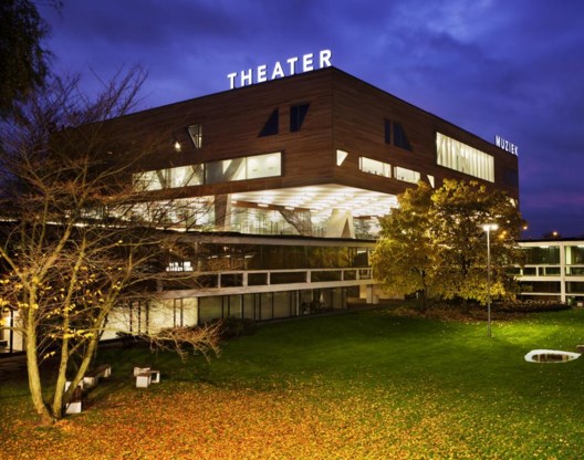 Grote instellingen, zoals De Singel, moeten zich opwerpen als kunsthub.