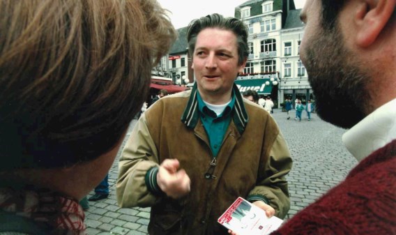 Steve Stevaert halfweg de jaren negentig bij een van zijn eerste verkiezingscampagnes in Hasselt.