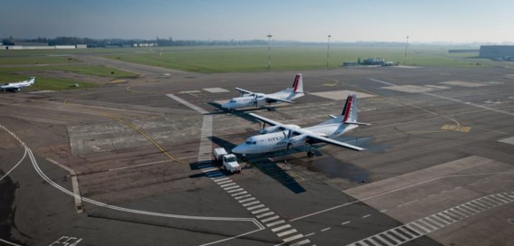 Is er een vergunning nodig voor een parking op de luchthaven of niet?
