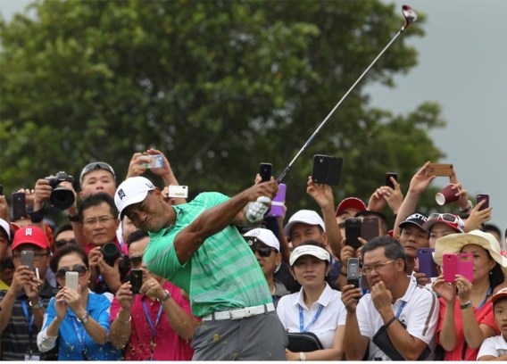 Golflegende Tiger Woods zal zijn naam aan een prestigieuze golfbaan in Peking lenen, maar riskeert zich daarmee weinig populair te maken bij president Xi.