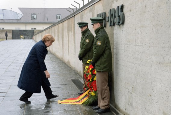 Merkel: ‘Verschrikkingen dodenkampen nooit vergeten’