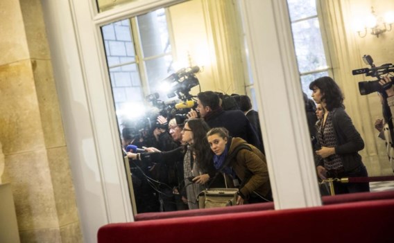 De zaal van de Vier Kolommen in het hart van de Franse Assemblée Nationale: een parlementslid merkte ooit op dat de wachtende journalistes er ‘het trottoir’ stonden te doen