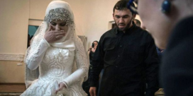 17-jarige bruid kan tranen niet bedwingen