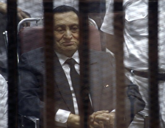Moebarak staat opnieuw terecht voor betrokkenheid bij dood manifestanten