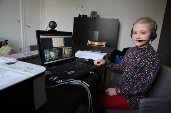 Langdurig zieke kinderen krijgen webcam-les 
