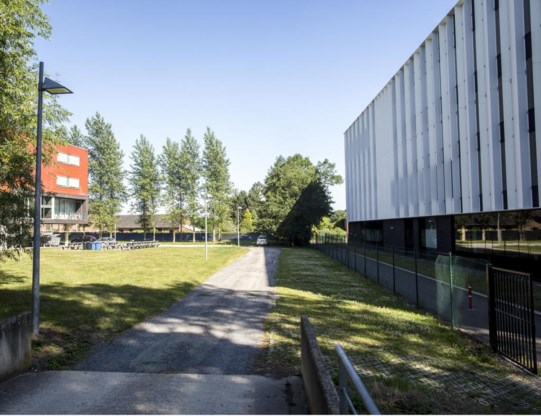 Aan de achterkant van de huidige UCLL-gebouwen komt de nieuwe vestiging.