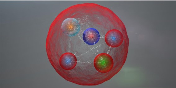 Een uitzonderlijk verbond van vier quarks en een antiquark.