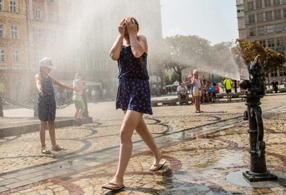 In Polen en de rest van Centraal- en Oost-Europa heerst al twee weken een hittegolf.