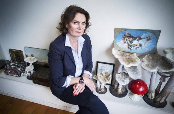 Marie-Puck Broodthaers: ‘Het bewaren en doorgeven van mijn vaders oeuvre is intensief werk, maar ik heb het aanvaard.’