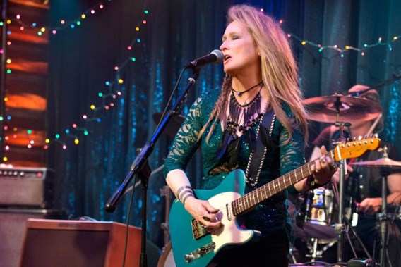 <p>Meryl Streep kan alles zijn. Vanaf vandaag is ze als rockster te ‘bewonderen’ in ‘Ricki and the Flash’.<span class="credit">rr</span></p>