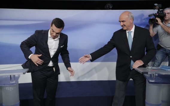 Alexis Tsipras, leider van Syriza (links), en zijn uitdager Evangelos-Vasileios Meimarakis, van Nieuwe Democratie, na een tv-debat.