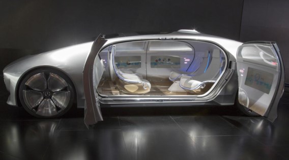 In de nabije toekomst brengen zelfrijdende wagens ons naar huis als we een glaasje te veel op hebben.