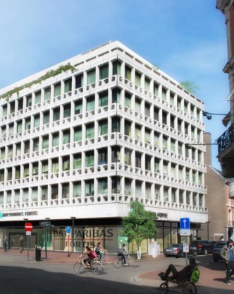 Het gebouw krijgt ook aan de buitenkant een opfrisbeurt.