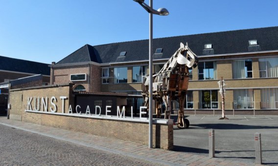 Een deel van de kunstacademie zit nu al op de Godelievesite, waar straks een nieuwe academie komt.
