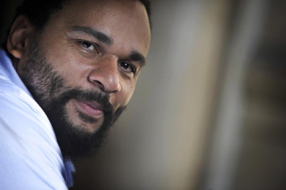 Franse komiek Dieudonné naar cel voor racisme tijdens voorstelling?
