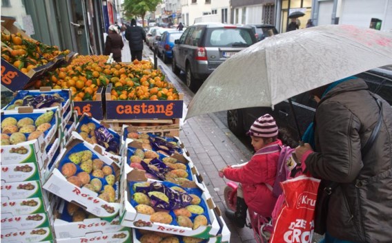 In de Handelstraat is een nieuwe middenklasse ontstaan. ‘Maar strengere regels maken het voor nieuwkomers almaar moeilijker’, zegt Elise Schillebeeckx.