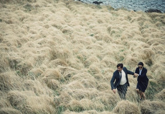 Rachel Weisz en Colin Farrell spelen de hoofdrollen.