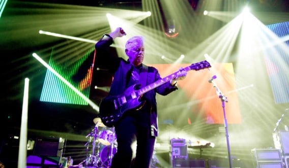 Bernard Sumner: sympathiek, maar niet altijd toonvast.