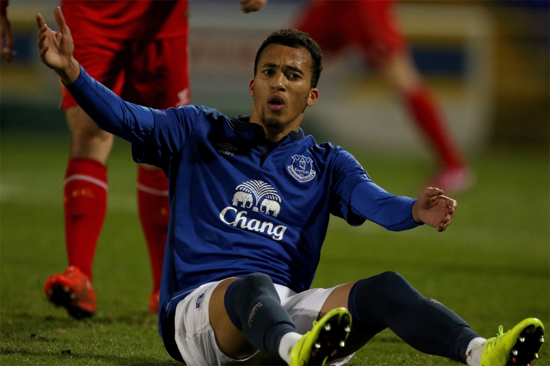 Everton stalt David Henen maandje bij Fleetwood Town - De