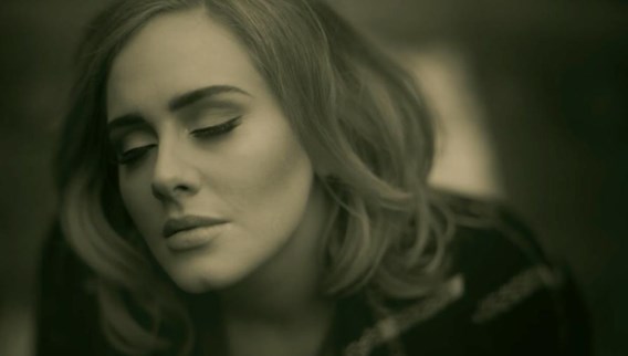 Adele neemt op ‘25’ geen risico’s, en gelijk heeft ze.
