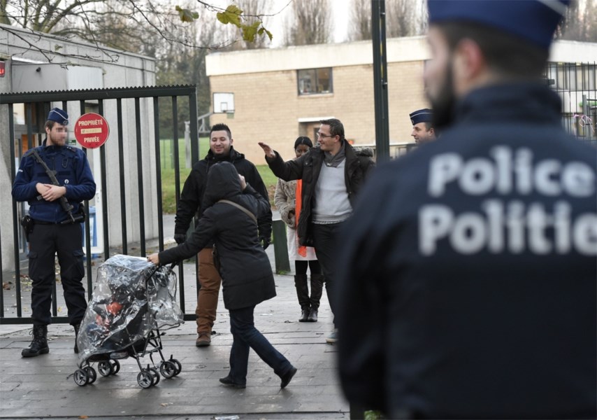 IN BEELD. Terug naar (goed bewaakte) school - De Standaard