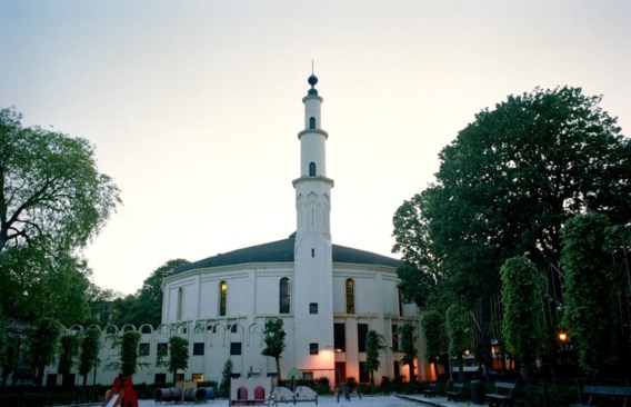 > Een sluiting van de Moskee zal niet volstaan om de aantrekkingskracht van de conservatieve islam in ons land te stoppen, denkt Jo Van Steenbergen. ‘Het is symptoombestrijding.’