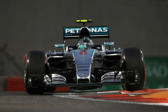 Nico Rosberg sluit F1-seizoen af met zege in Abu Dhabi