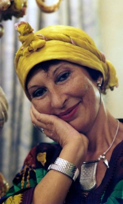 Mernissi werd in een van de laatste traditionele harems in Fez geboren.