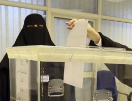 Vrouwen trekken voor het eerst naar stembus in Saudi-Arabië