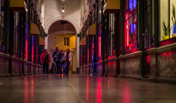 De Zuidbuurt wil dat de prostitutiewijk elke nacht van 23 tot 7 uur dichtgaat.