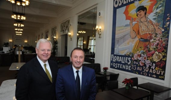 Uitbater Mark Vanmoerkerke en hoteldirecteur Bart Wallaeys: “We willen het hotel zijn grandeur teruggeven.”