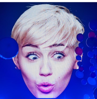 Miley Cyrus keert terug naar het kleine scherm.