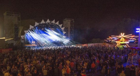 Op welk festival kun je vanuit de draaimolen het hoofdpodium zien? Feest in het Park!