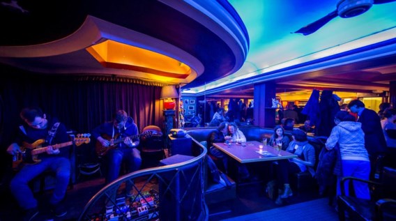 Café Kiebooms: vrijdag nam de politie er muziekinstrumenten in beslag.