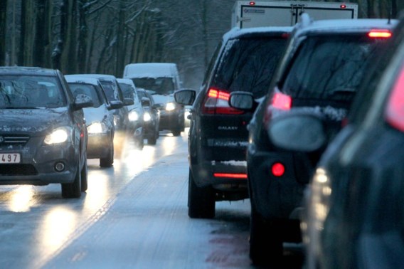 Agentschap Wegen en Verkeer waarschuwt voor gladde wegen