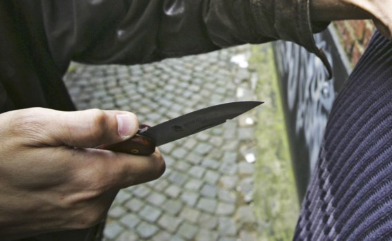 Twee jongeren opgepakt na messengevecht in Sint-Niklaas