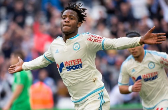 BUITENLANDS VOETBAL. Batshuayi scoort (eindelijk) nog eens, Chelsea dankt Hazard