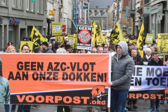 Betogingen voor en tegen opvang vluchtelingen in Gent