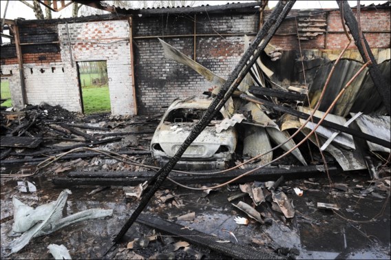 Op 1 april 2012 brandde bij Krismar in Wingene een loods af. Van de elf Poolse werknemers die er sliepen, kwamen er twee om.