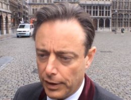 De Wever: 'Woedend dat mensen die hier geboren zijn zoiets doen'