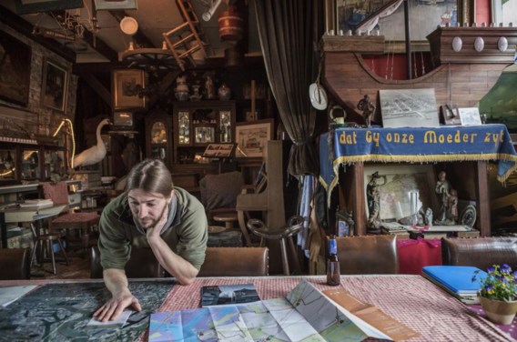 In het PolderMAS verzamelt Benjamin Vergauwen alles wat met de poldergeschiedenis te maken heeft. ‘Het leven van ons gezin staat in wachtmodus’, zegt hij.