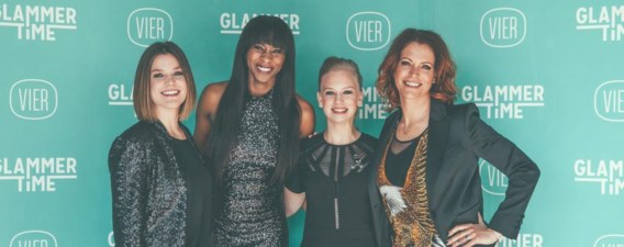 Annelore De Donder, Elodie Ouedraogo, Marijke Respeel en Karen Damen in ‘Glammertime’: lachen met de showbizz is toegelaten.