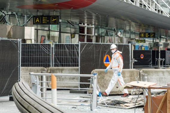De vernieling van de luchthaven en van vele mensenlevens – het werk van iemand die ooit in een vreedzame islam geloofde.