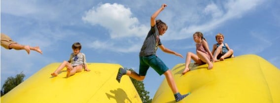 Ouders moeten hun kinderen aansporen om buiten te spelen, vindt het WIV.