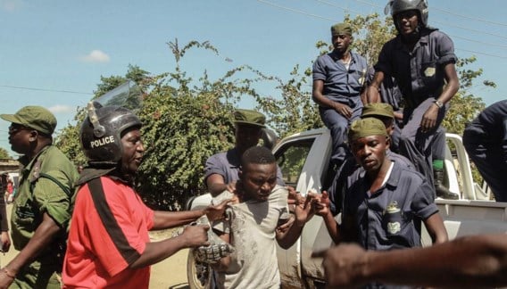 Bij de hevige rellen in Lusaka werden 62 winkels geplunderd en 254 oproerkraaiers gearresteerd.