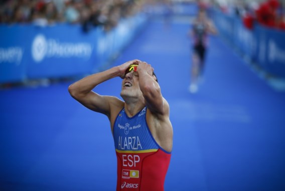 Spanjaard Alarza boekt eerste zege in World Series Triathlon, De Cuyper is 58e