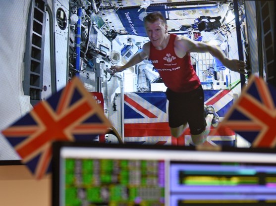 Astronaut loopt Londense marathon mee... in de ruimte