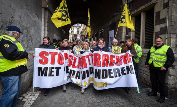 Pegida betoogde vorige zaterdag in Antwerpen. Meer dan een paar honderd mensen kon de organisatie voorlopig niet op de been brengen.